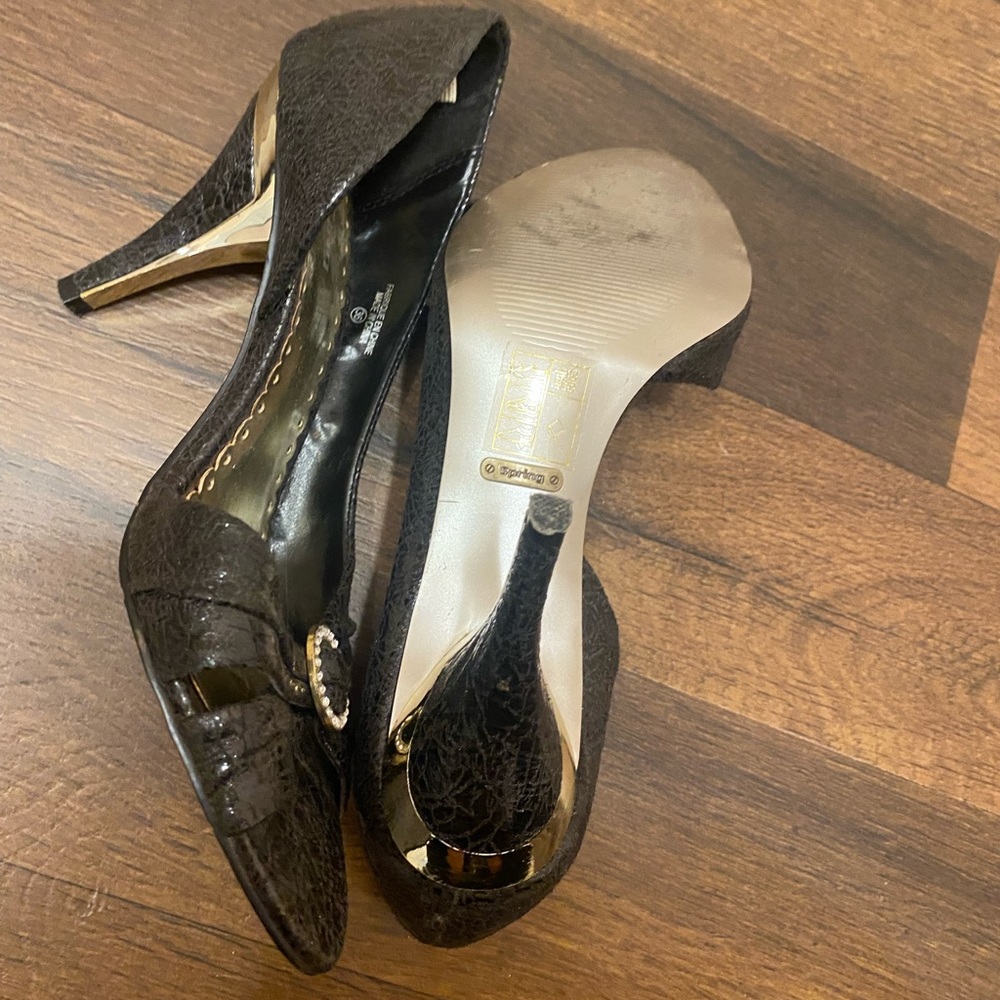 Spring Heeled Sandals - Picture 3 of 4